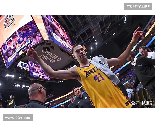 锋线悍将崛起:NBA新一代锋线巨星引领联盟风潮 锋线悍将崛起:NBA新一代锋线巨星引领联盟风潮